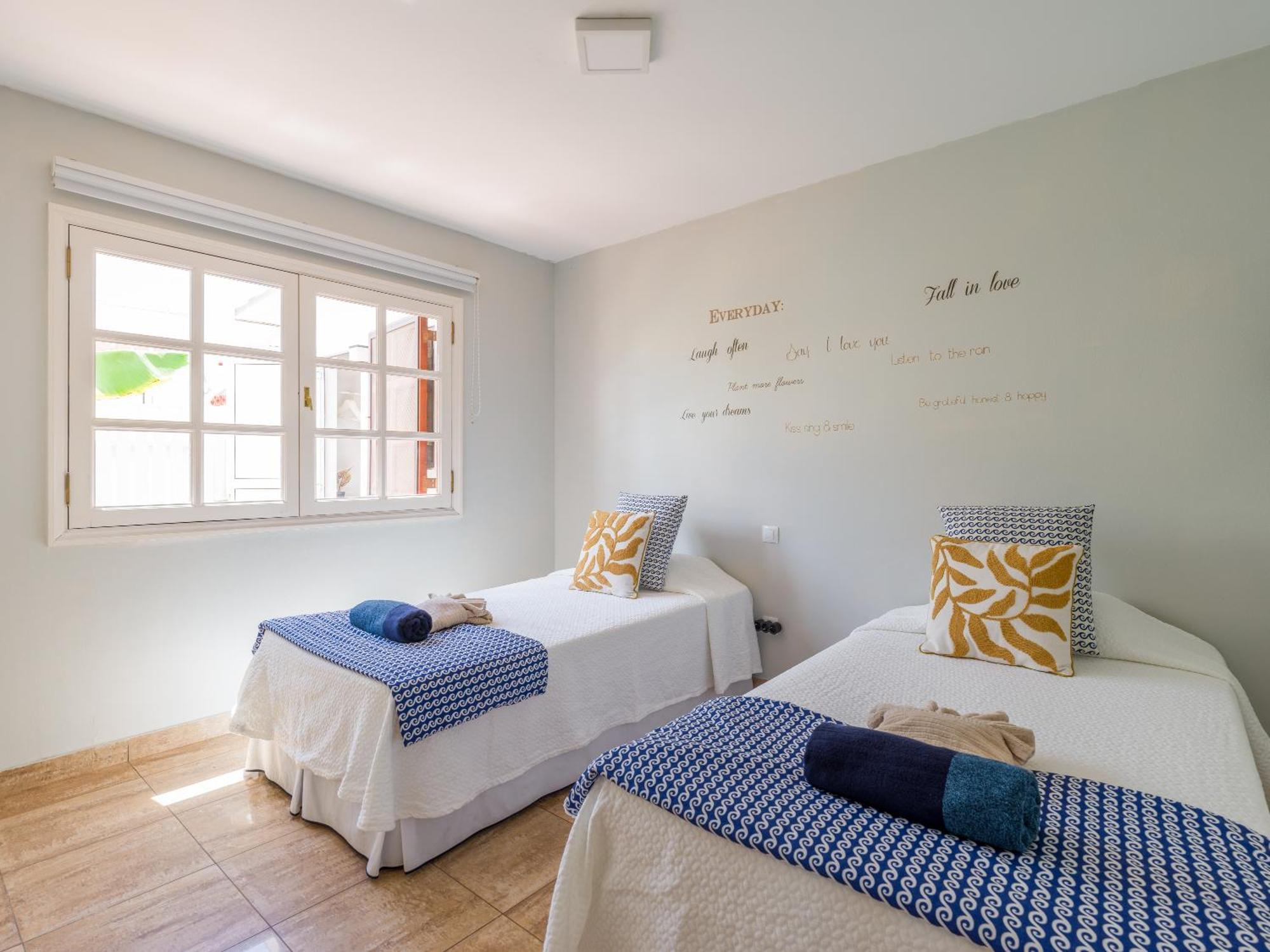 Banana House In Top Location By Tenpropertiesgc 마스팔로마스 외부 사진