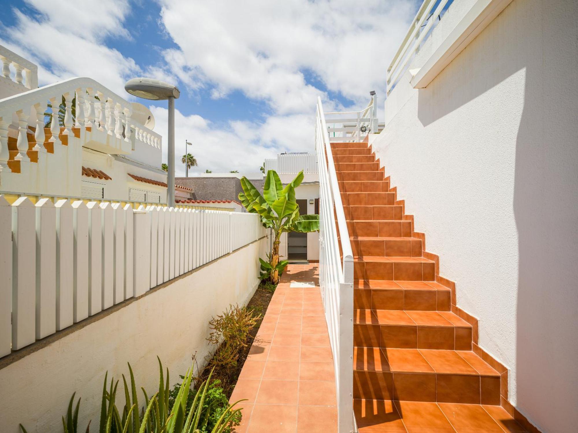 Banana House In Top Location By Tenpropertiesgc 마스팔로마스 외부 사진